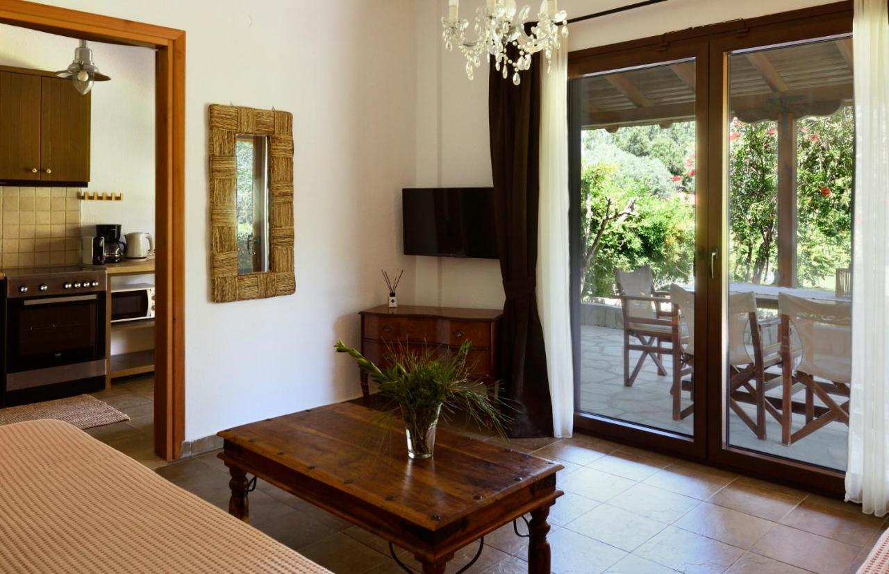 4Elies Apartments Vourvourou Bagian luar foto